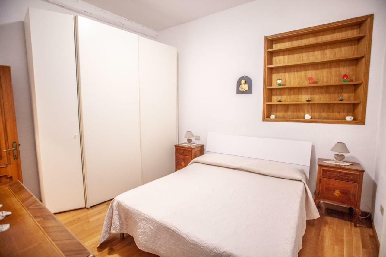 דירות קסטלנואובו ברארדנגה La Casa Di Francesca מראה חיצוני תמונה
