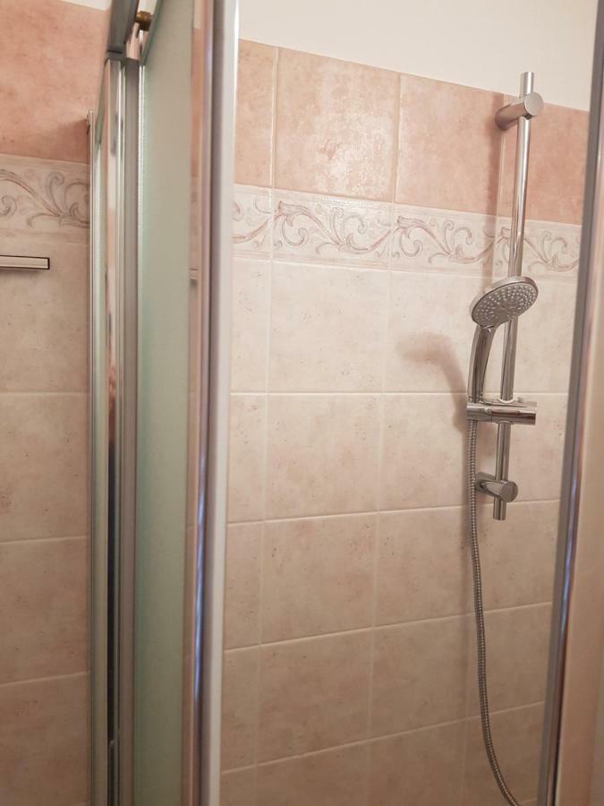 דירות קסטלנואובו ברארדנגה La Casa Di Francesca מראה חיצוני תמונה